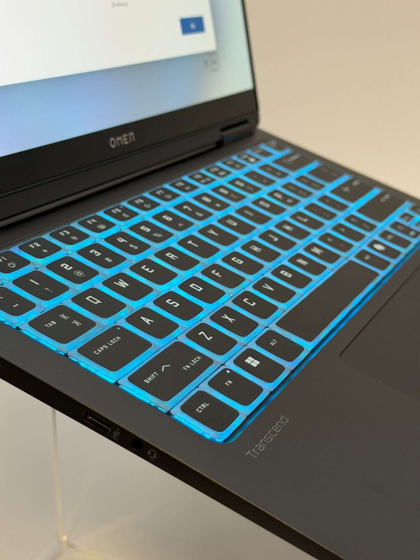 HP Omen 14 2025 14-inch Ultra 7 32GB 1TB RTX 5060 Gaming Laptop
