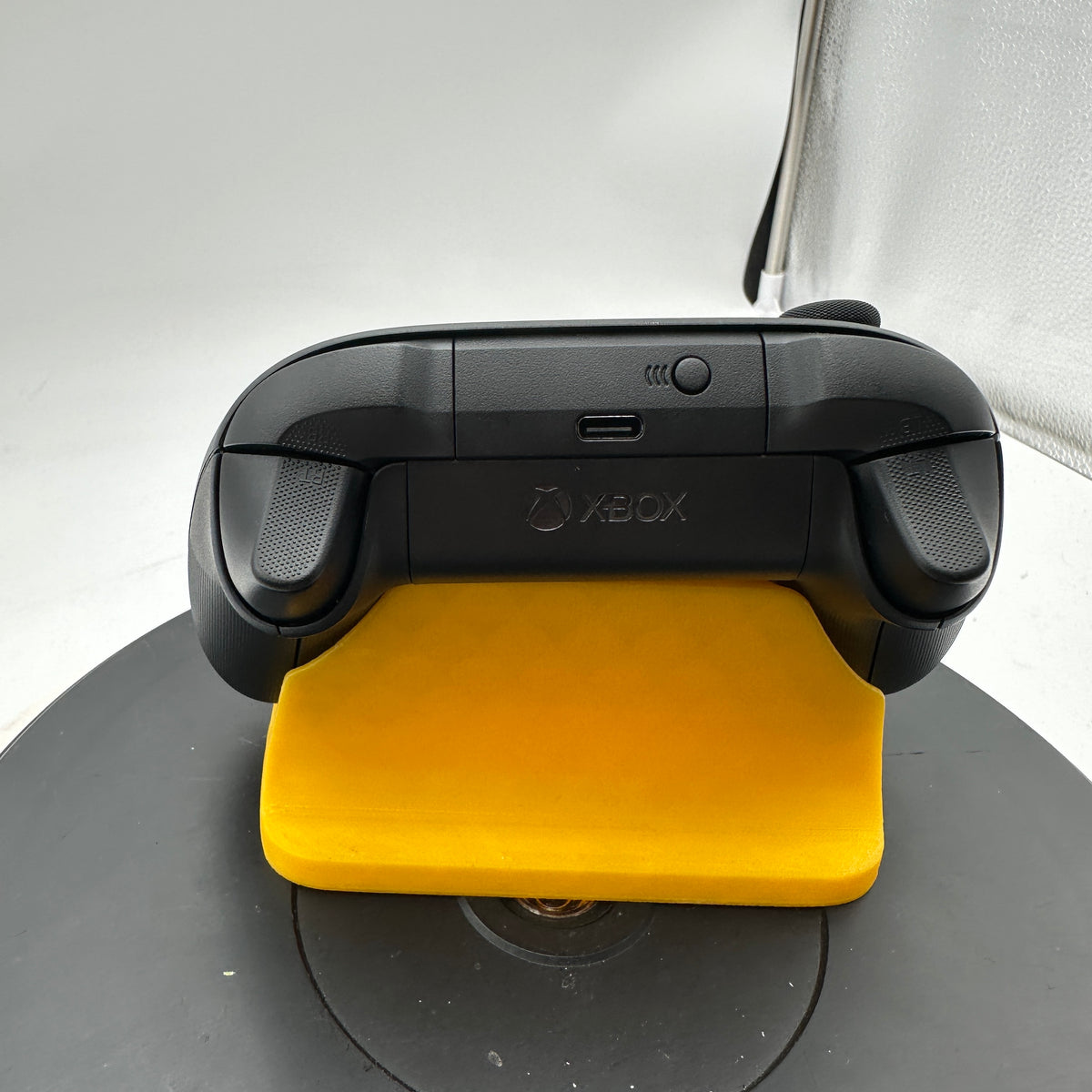 Microsoft Xbox Series X (1882) 2020 Console READ