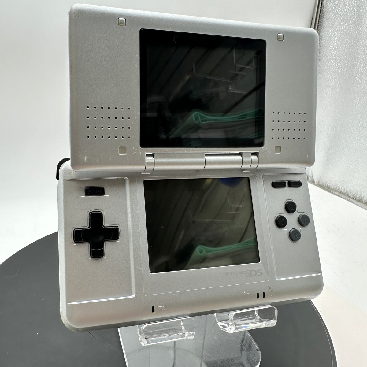 Nintendo DS Original (NTR-001) 2004 Video Game System READ