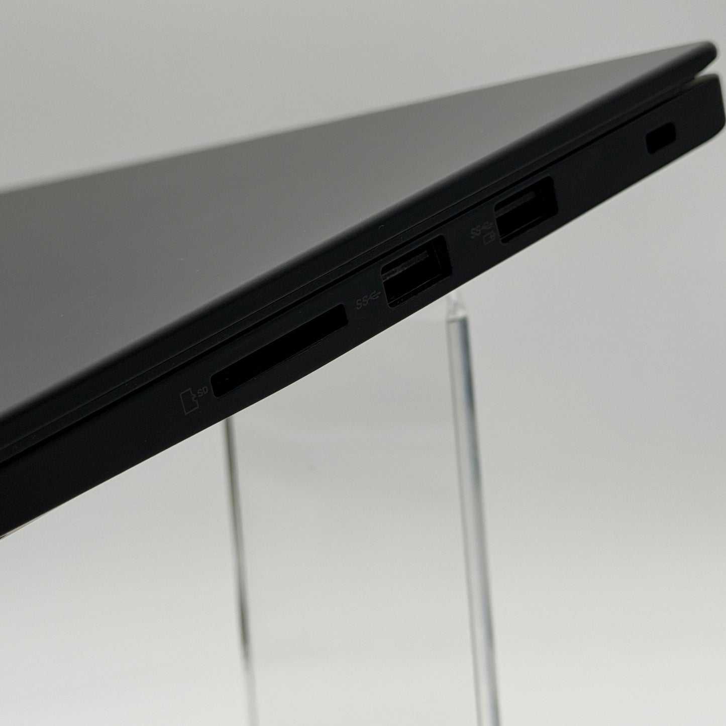 Lenovo Thinkpad X1 Extreme Gen 1 1TB i7 32GB GTX 1050-Ti
