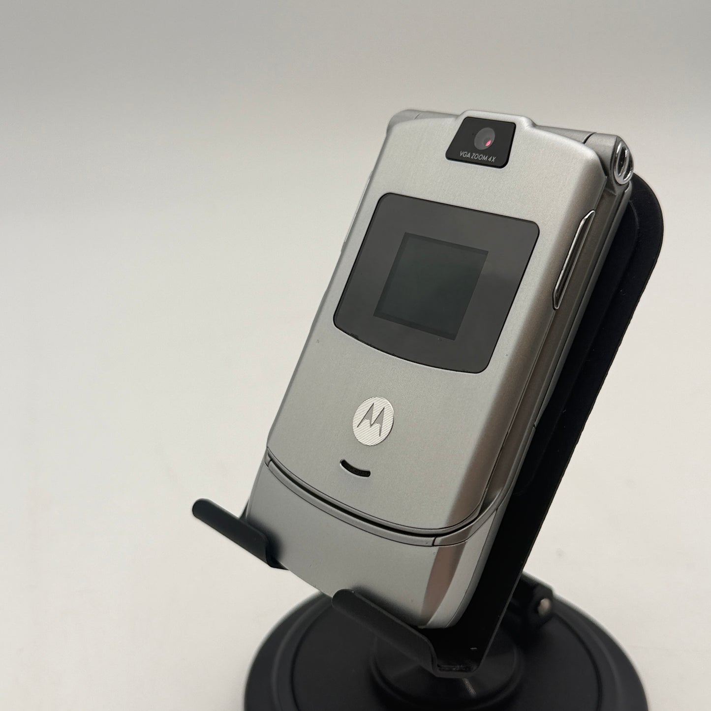 Motorola Razr V3 Silver Flip Phone with Bluetooth Earpiece & Accessories
