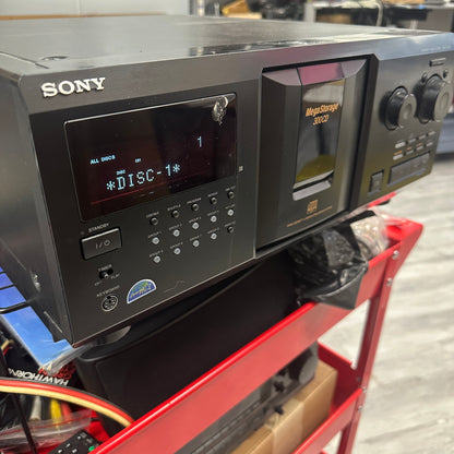 Sony CDP-CX355 300 Disc CD Player READ