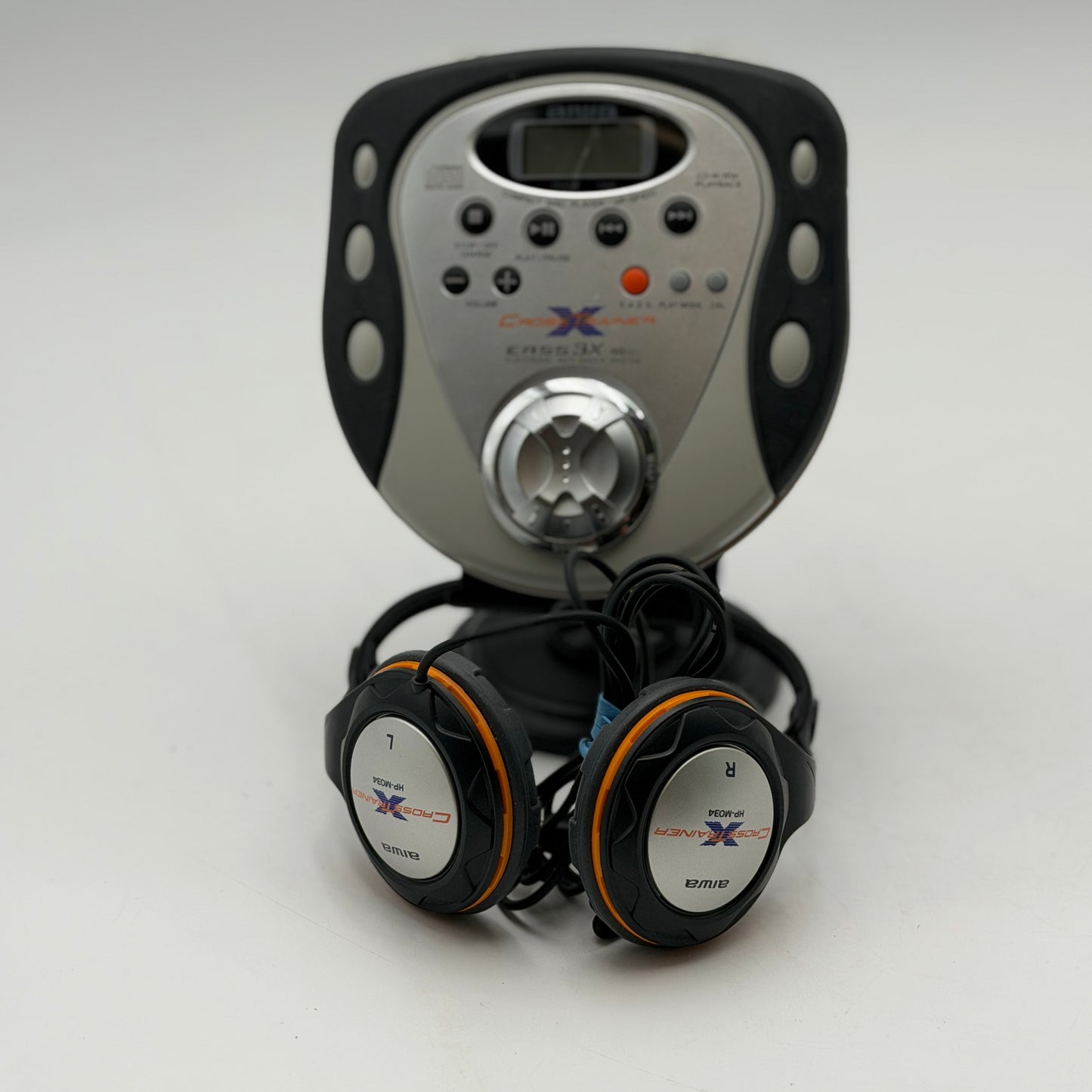 AIWA XP-SP920 MP3 Player With Headphones