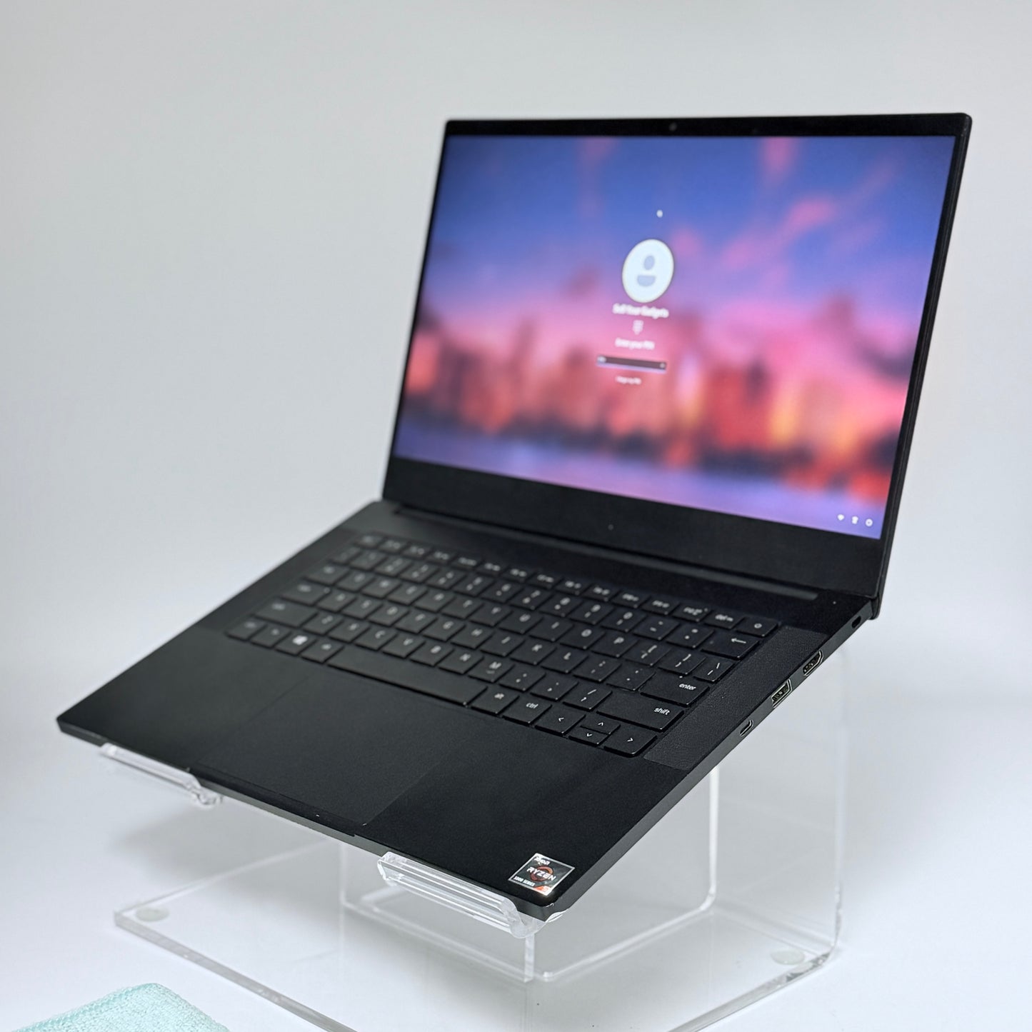 Razer Blade 14 AMD Ryzen 9 1TB HD RTX 3070 RZ09-0370BEA3