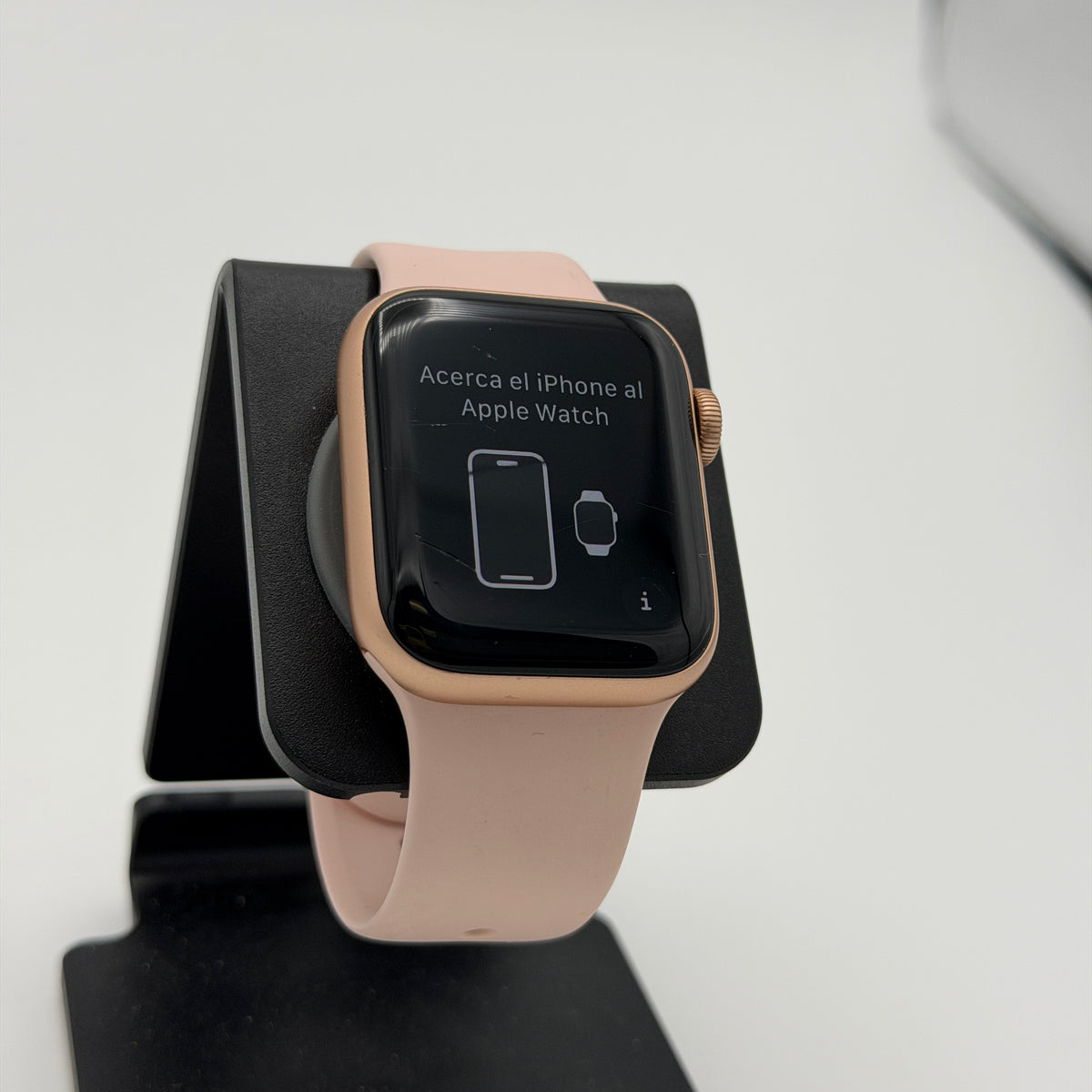 Apple Watch SE A2351 (2020) GPS Only 40mm Rose Gold Aluminum