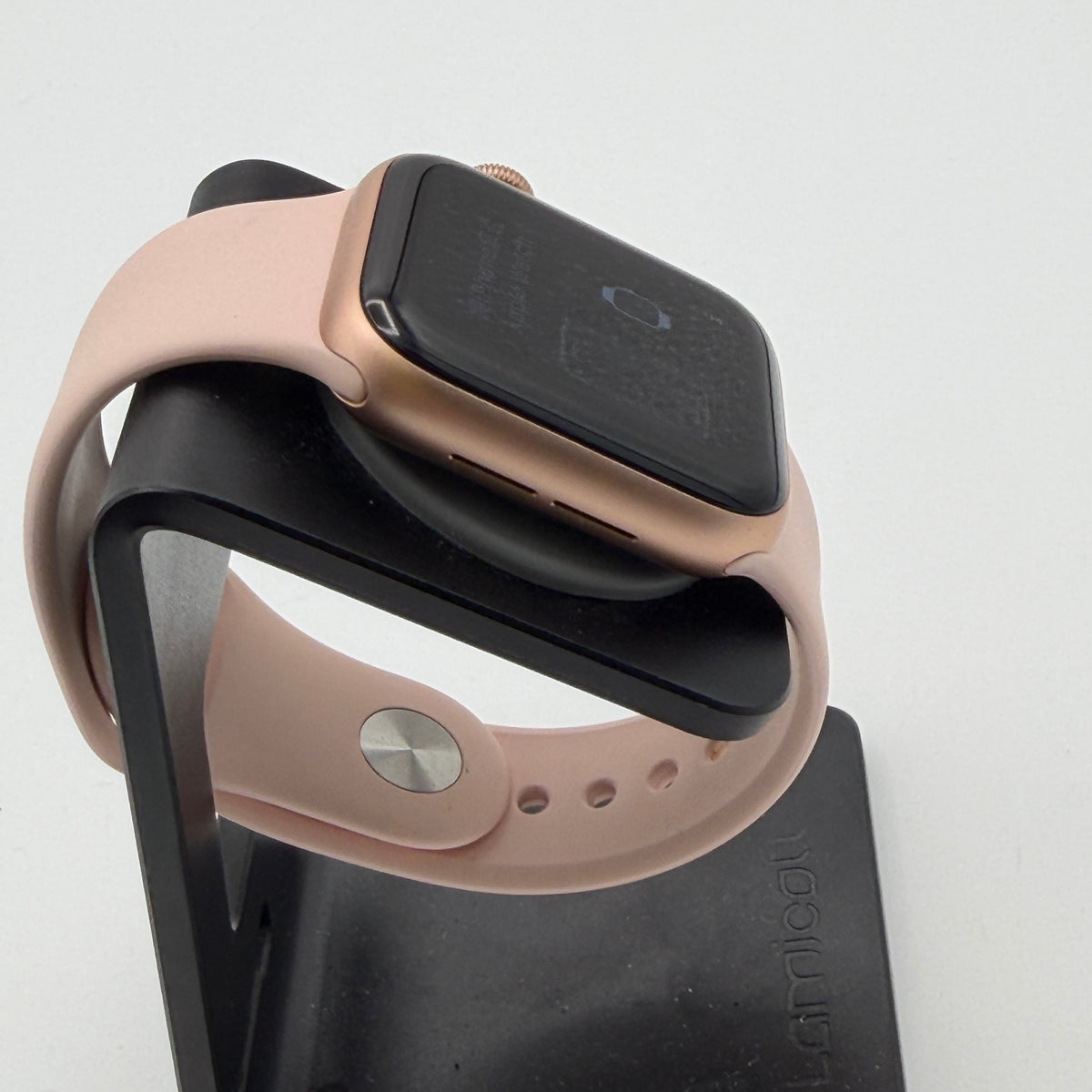 Apple Watch SE A2351 (2020) GPS Only 40mm Rose Gold Aluminum