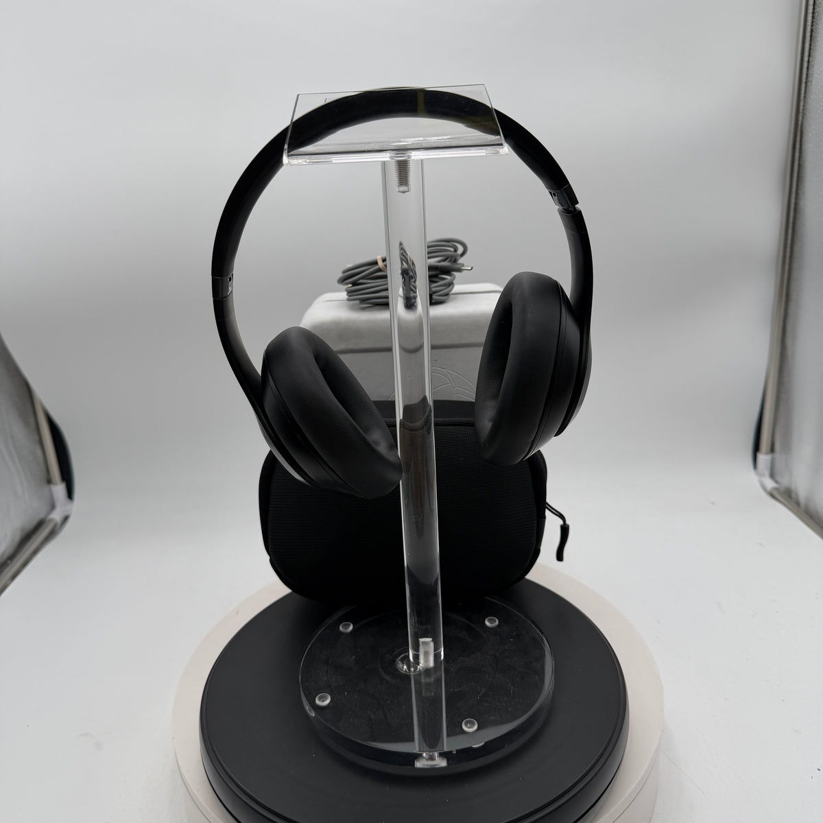 Beats Studio Pro A2924 Wireless Headphones Black MINTY