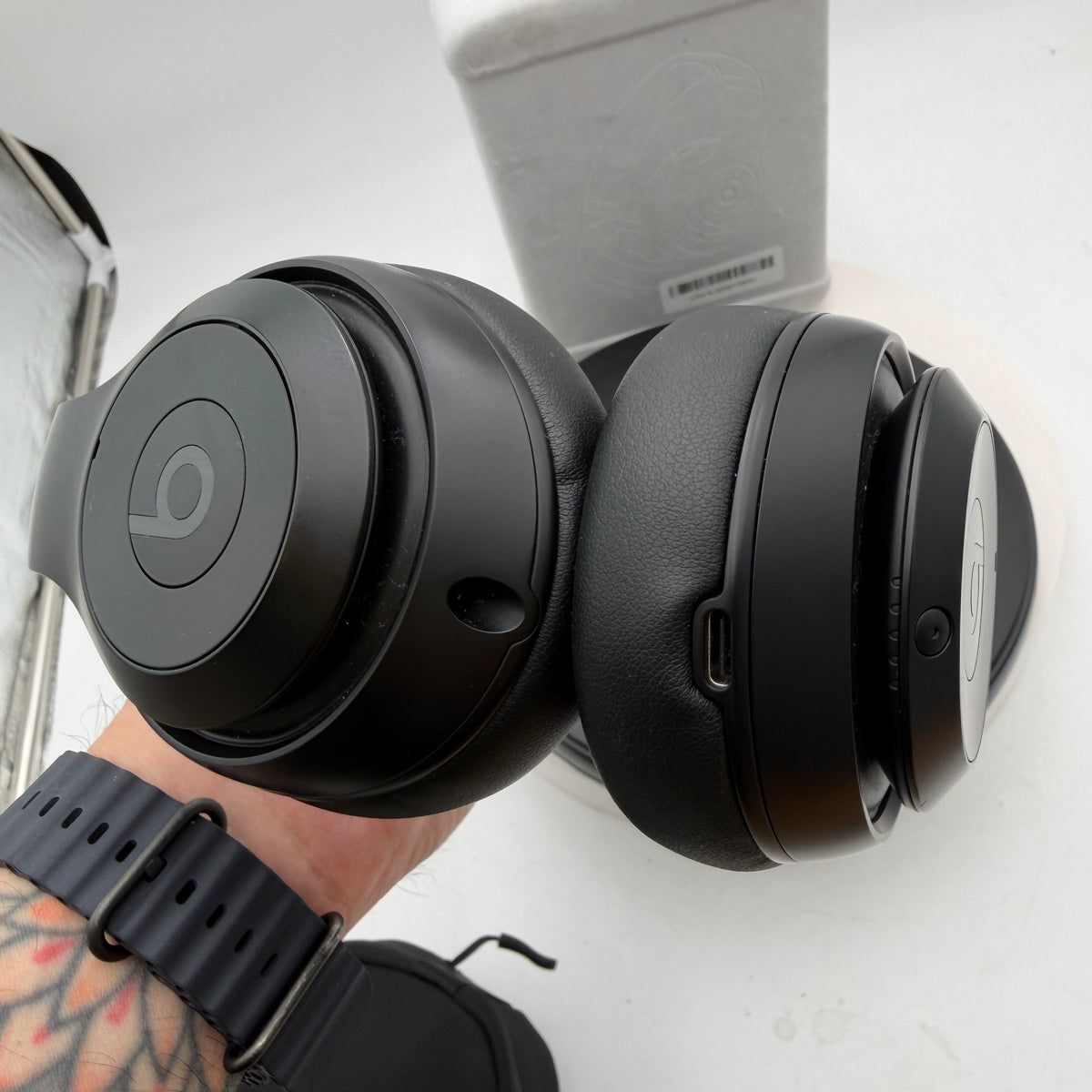 Beats Studio Pro A2924 Wireless Headphones Black MINTY