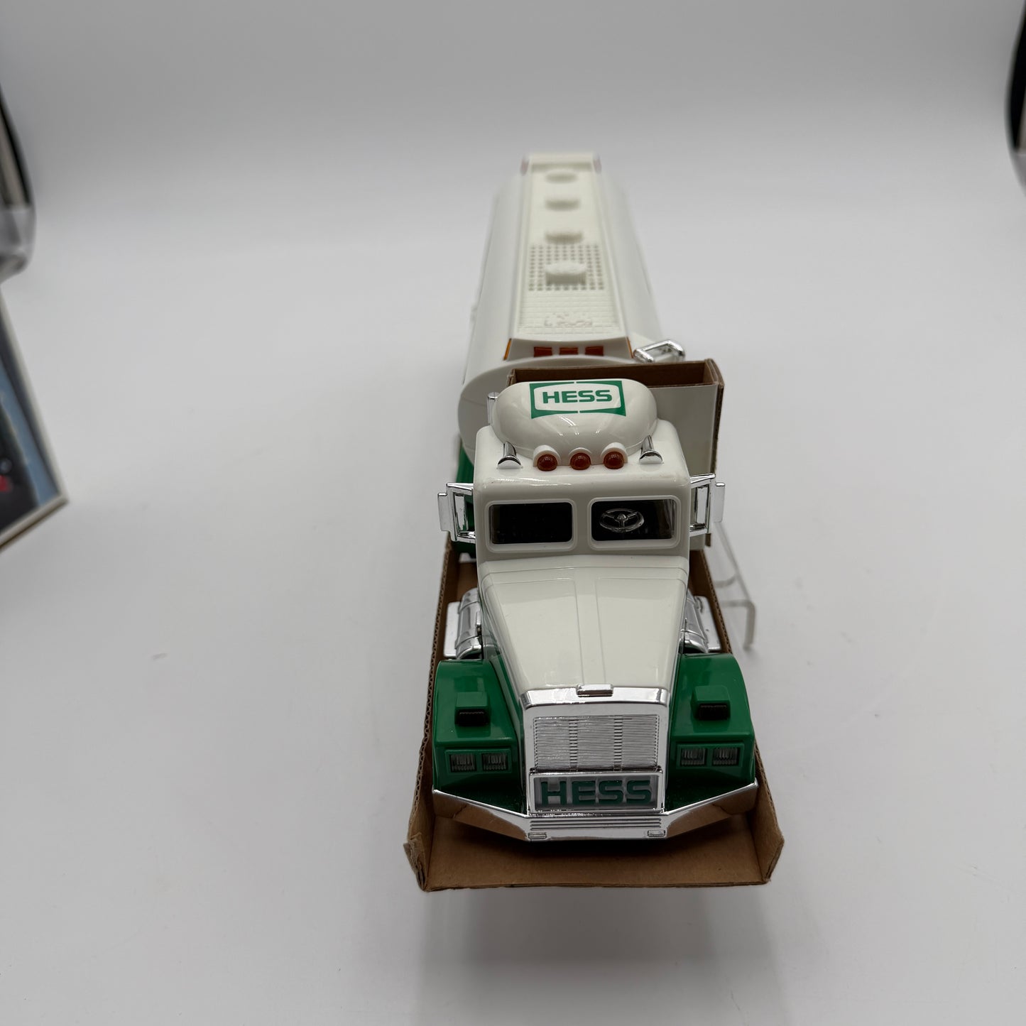 HESS 1990 Tanker Truck New Stored with Batteries Removed