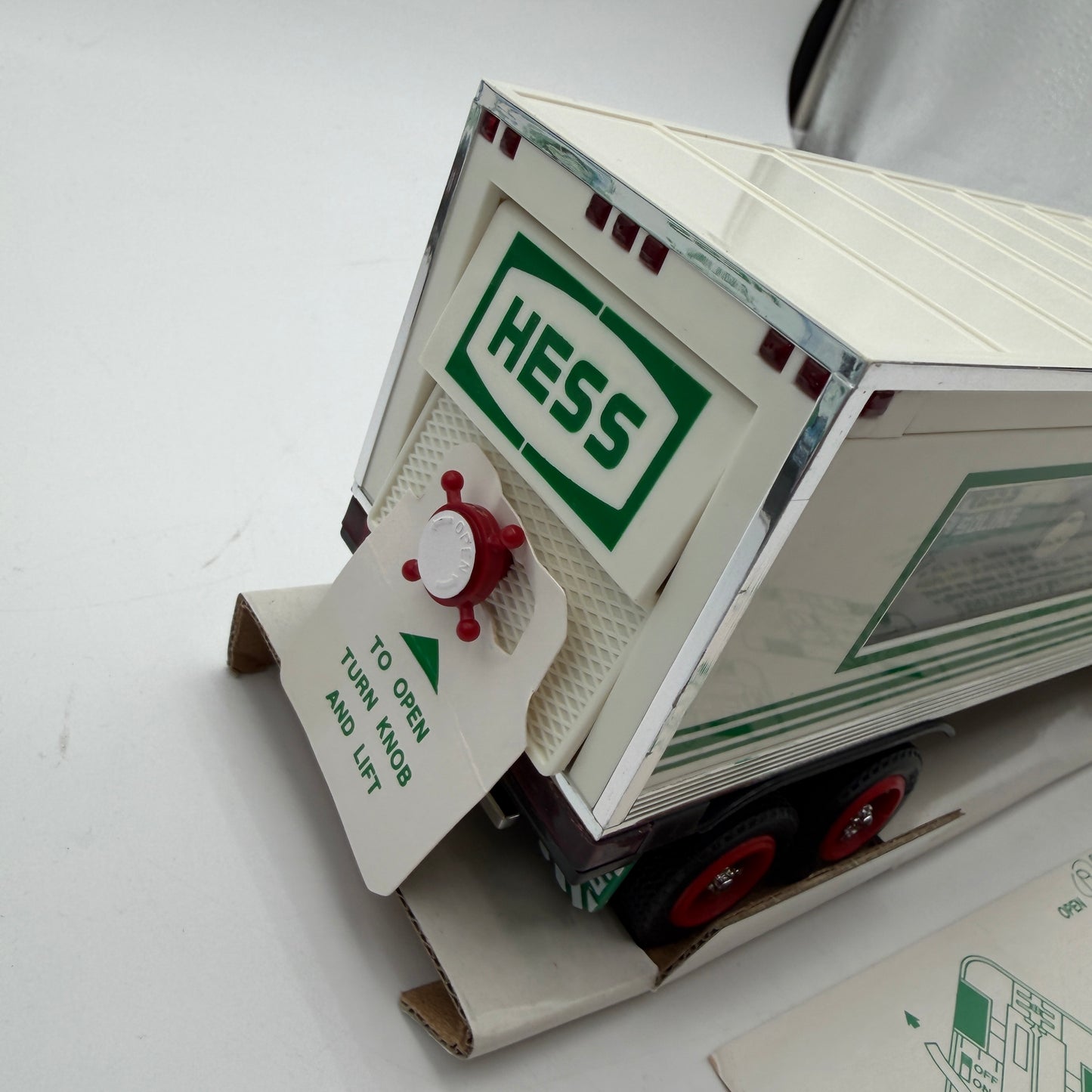 HESS 1992 18 Wheeler and Racer New Stored with Batteries Removed