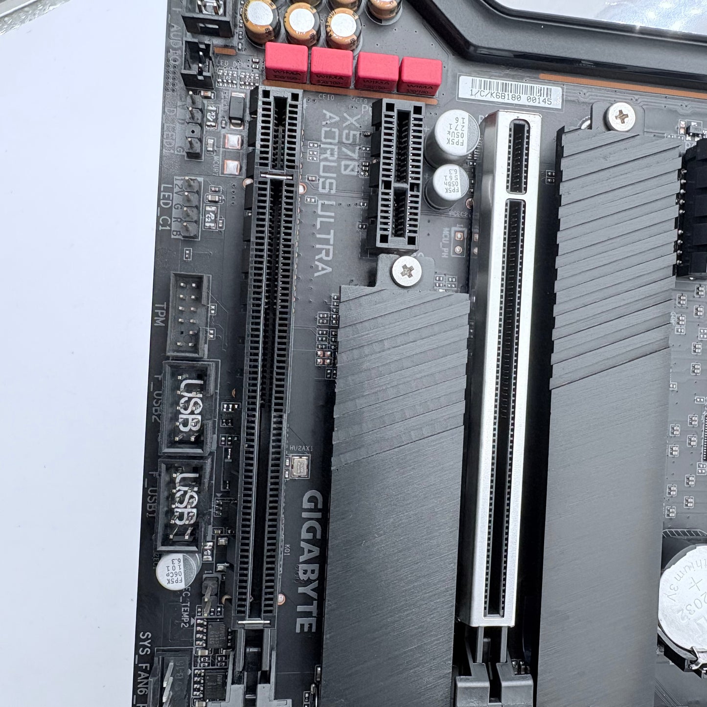 Gigabyte X570 Aorus Ultra Gaming Motherboard AMD ATX DDR4