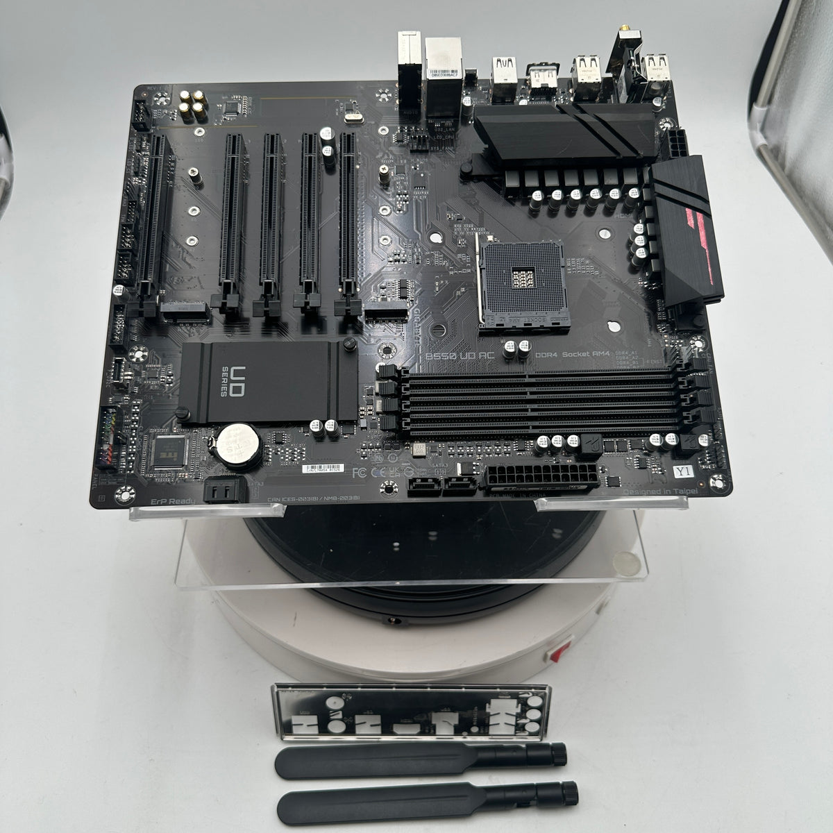 Gigabyte 8550 UD AC Motherboard