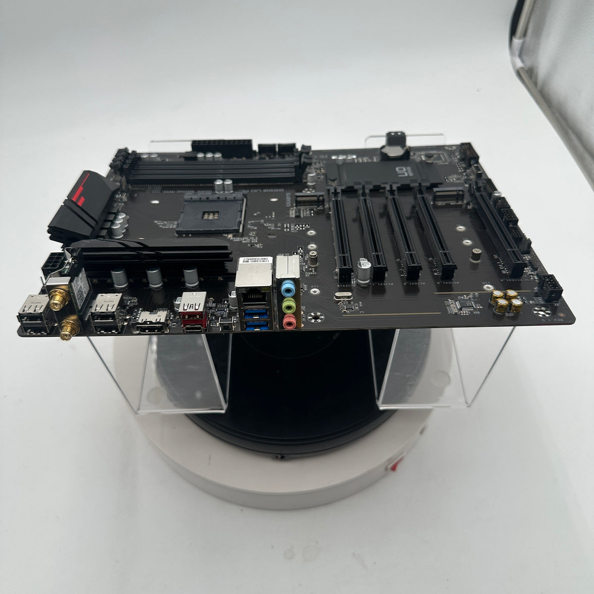 Gigabyte 8550 UD AC Motherboard