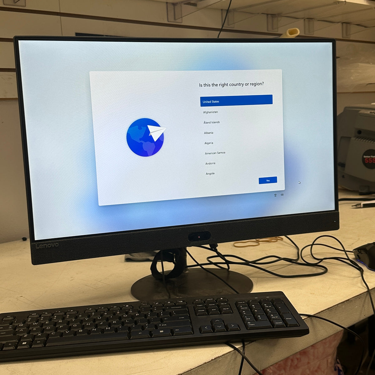 Lenovo AIO 730S-24IkB All-in-One Desktop Computer i7-8550U 8GB RAM 1TB READ