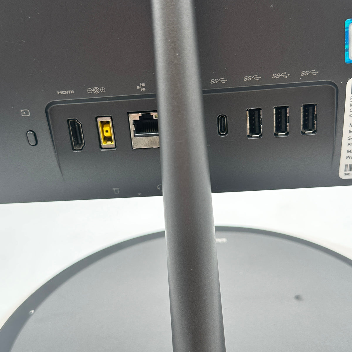 Lenovo AIO 730S-24IkB All-in-One Desktop Computer i7-8550U 8GB RAM 1TB READ