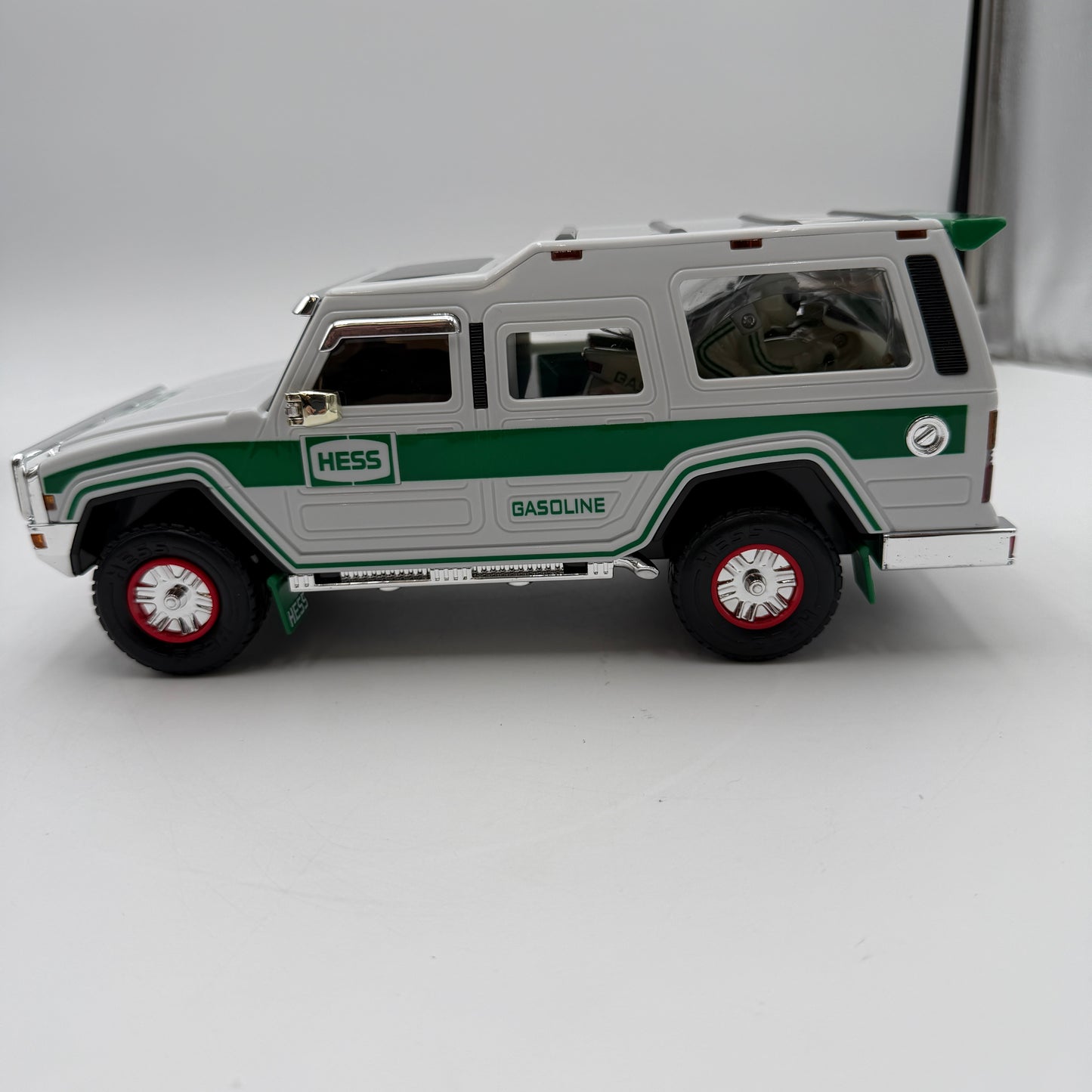 HESS 2004 Sport Utility Vehicle and Motorcycles New Stored with Batteries Removed