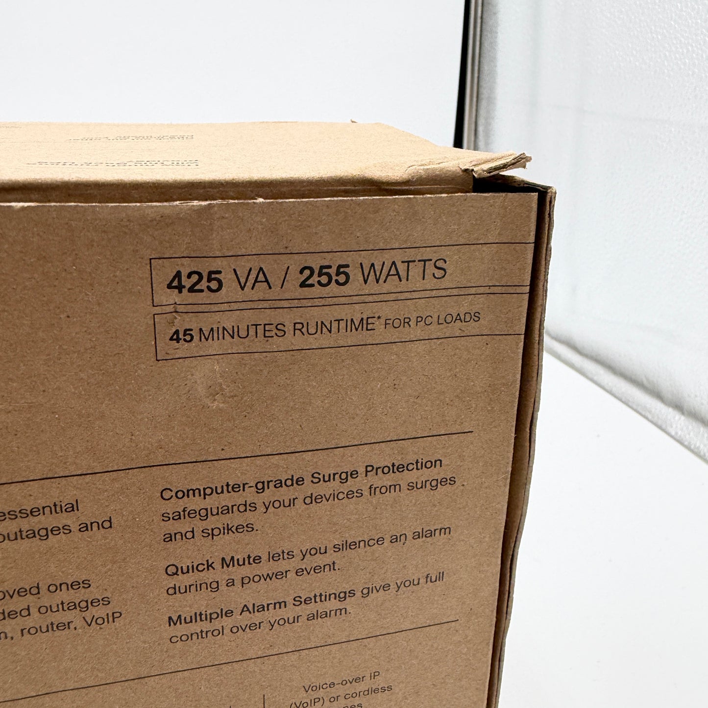 APC Back-UPS 425 VA/255 WATTS Battery Backup - BE425M New In Box