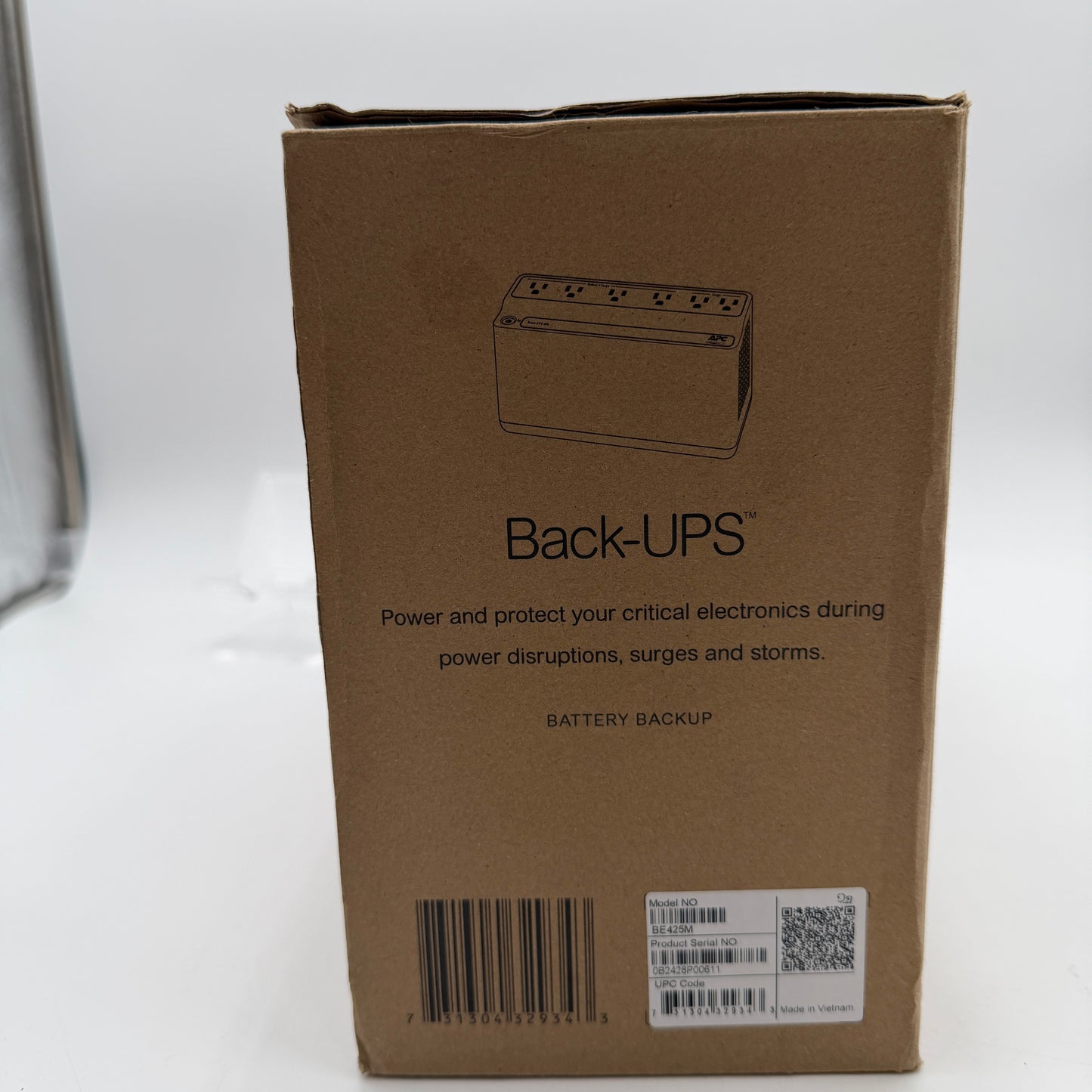 APC Back-UPS 425 VA/255 WATTS Battery Backup - BE425M New In Box