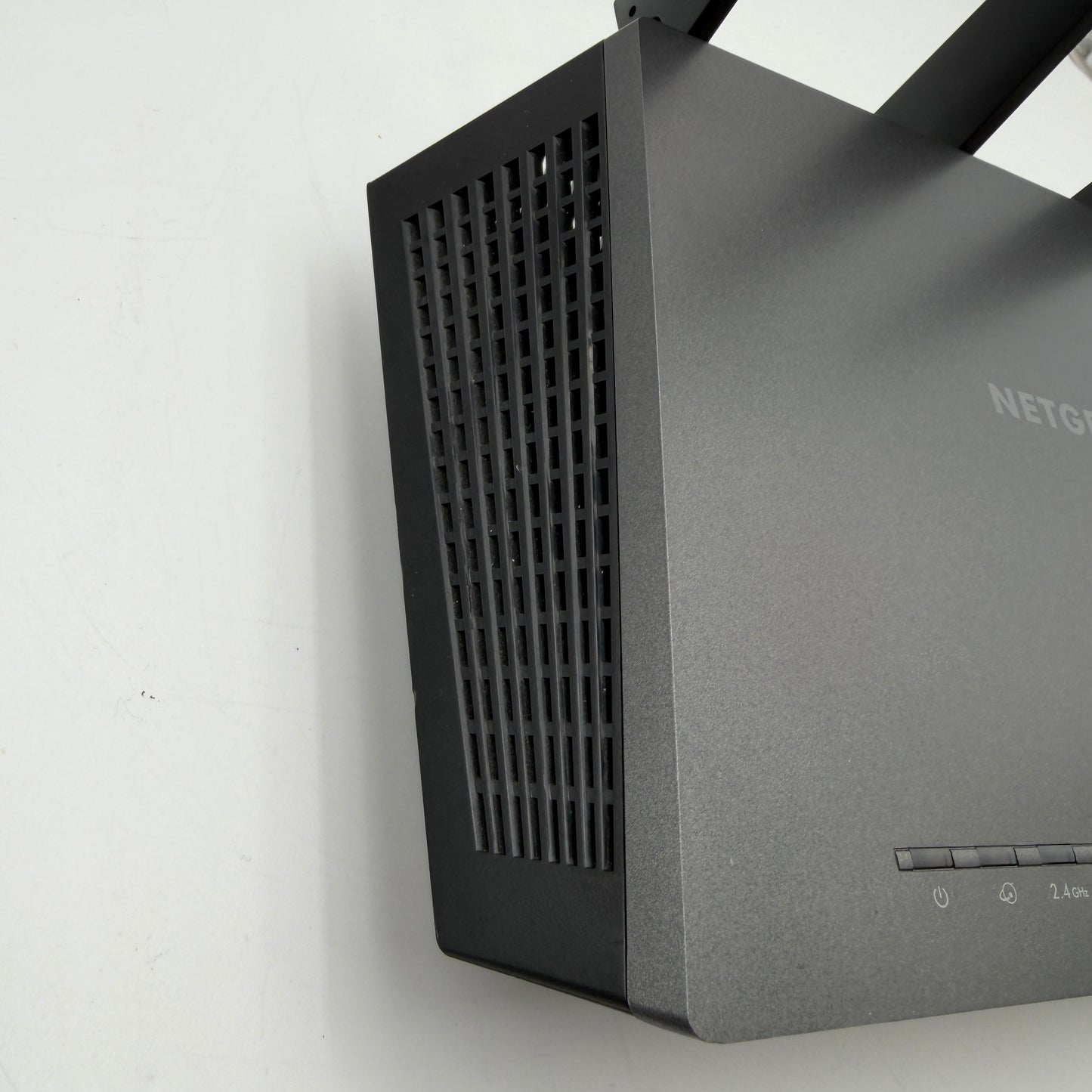 Netgear R7000P Nighthawk AC2300 Dual-Band Smart WiFi Router