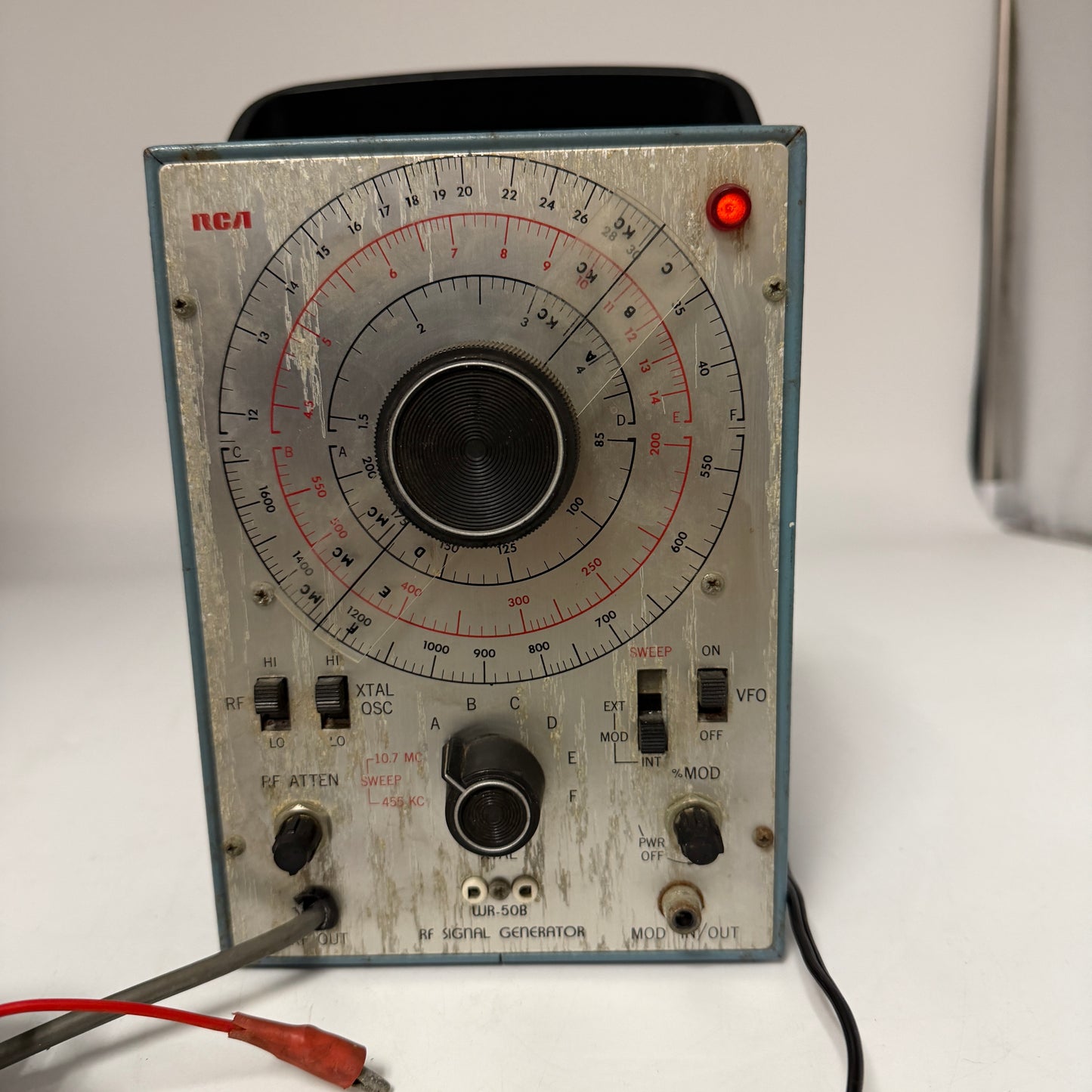 RCA RF Signal Generator WR-50B READ
