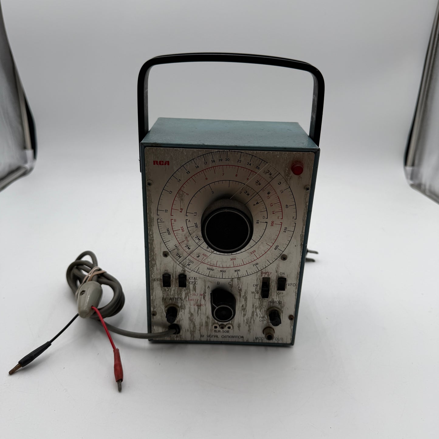RCA RF Signal Generator WR-50B READ