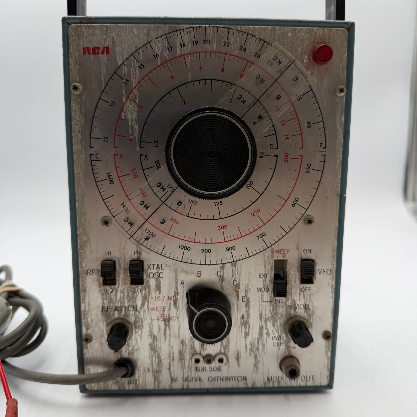 RCA RF Signal Generator WR-50B READ