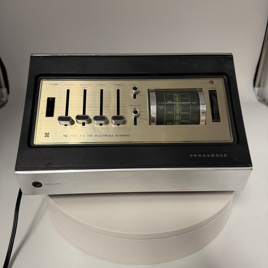 Panasonic FM AM Multiplex Stereo Wedge Table Radio RE-7430 - For Parts or Repair