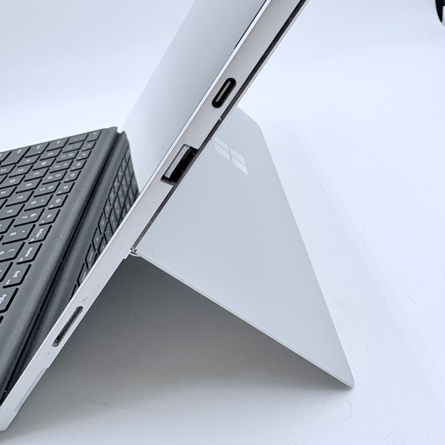 Microsoft Surface Pro 7 1866 12-inch Core i3 4GB 128GB Black 2019