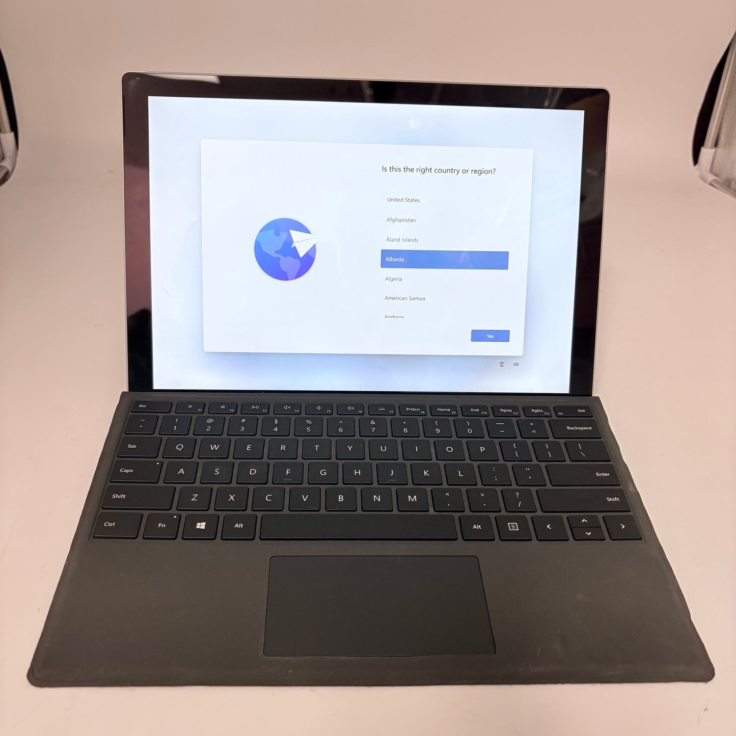 Microsoft Surface Pro 7 1866 12-inch Core i3 4GB 128GB Black 2019