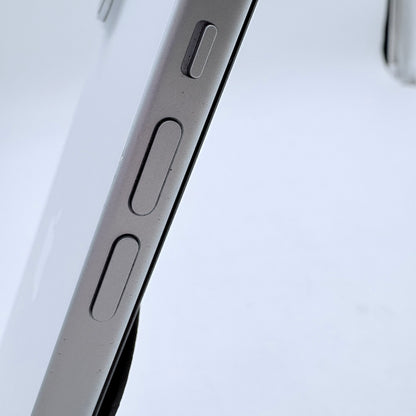 Apple iPhone 15 Plus 128GB White Unlocked READ