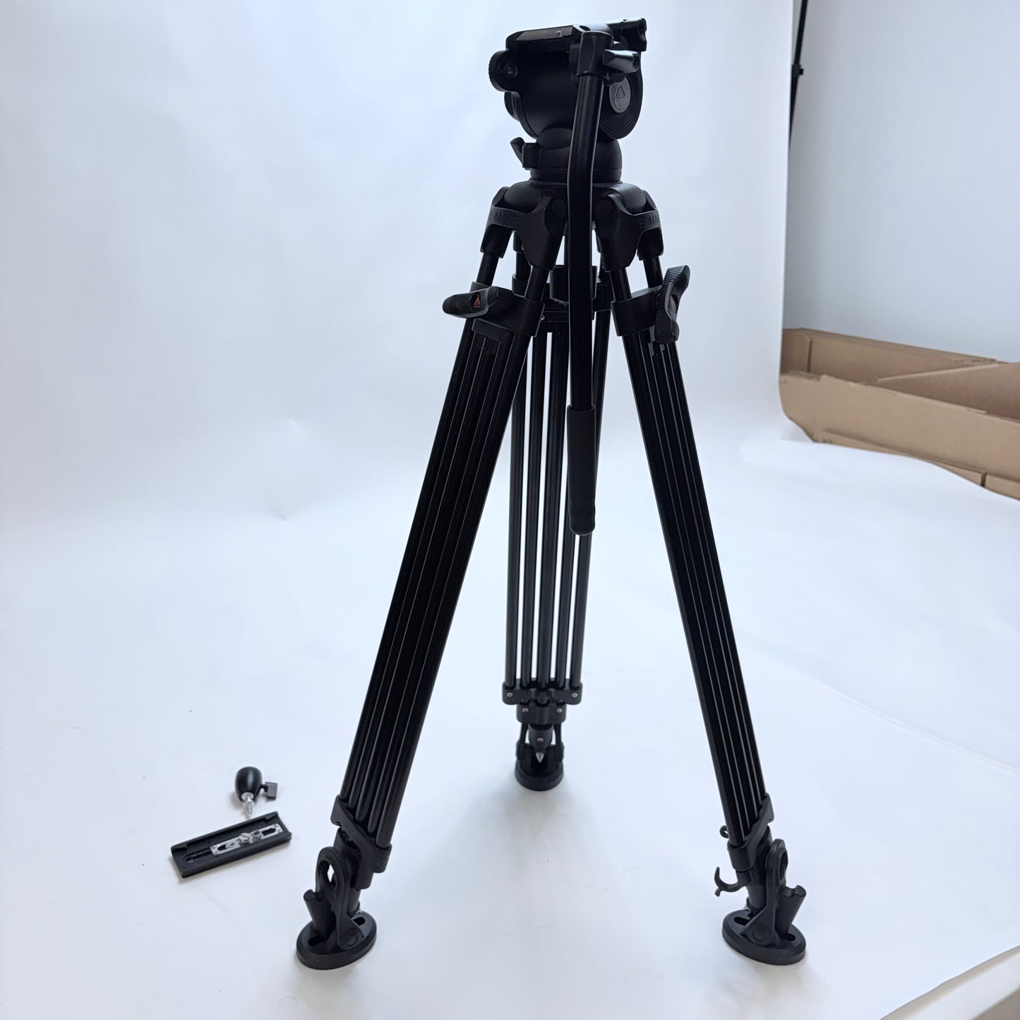 E-Image 2-Stage Aluminum Tripod with GH03 Fluid Head