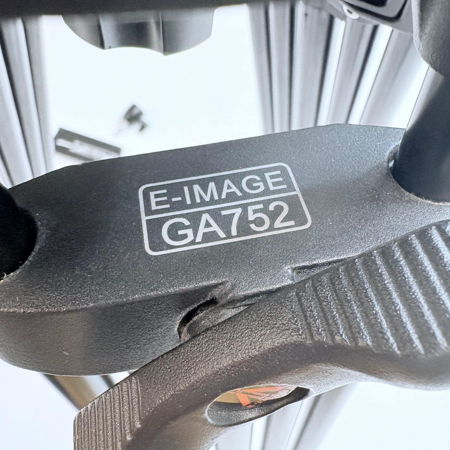 E-Image 2-Stage Aluminum Tripod with GH03 Fluid Head