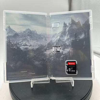 Nintendo Switch The Elder Scrolls V: Skyrim CIB