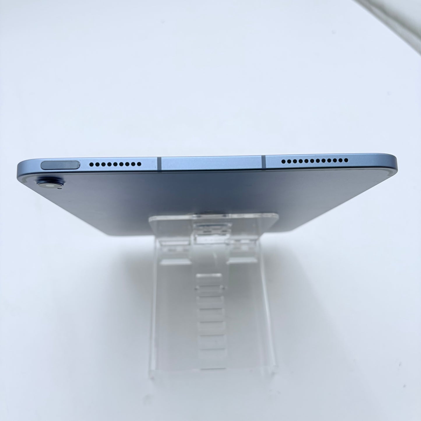 Apple iPad 10th Gen A2757 64GB WiFi Cellular Unlocked Blue