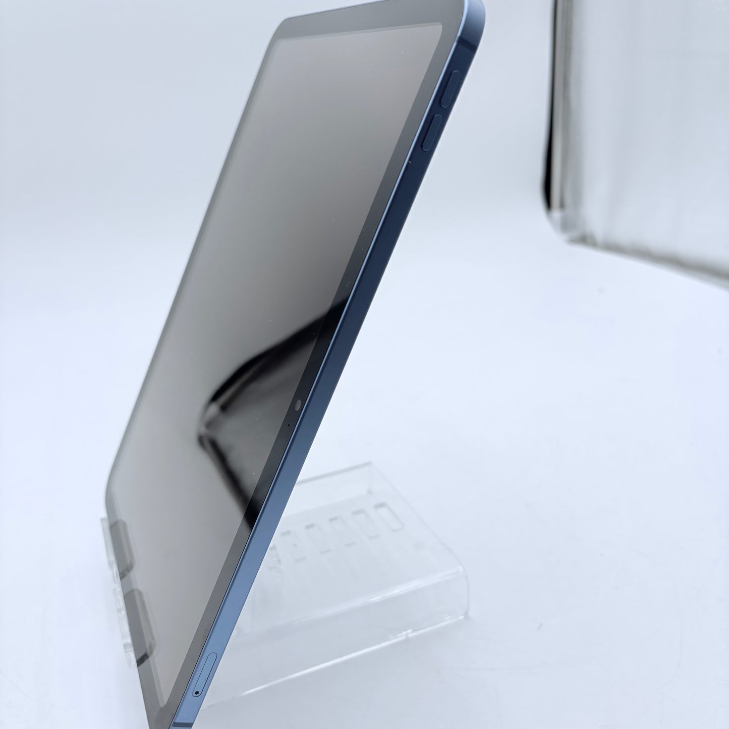 Apple iPad 10th Gen A2757 64GB WiFi Cellular Unlocked Blue