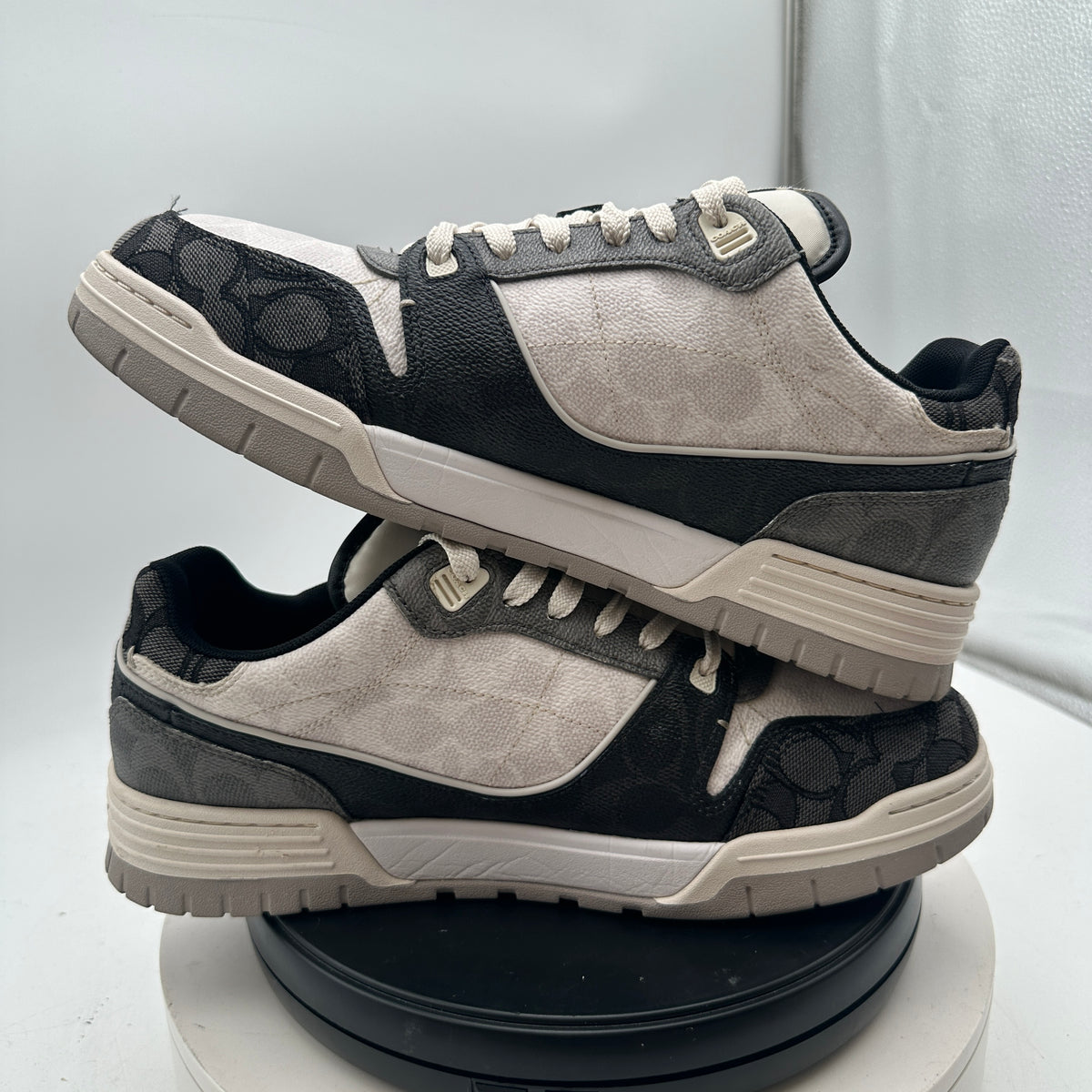 Coach Soho Sig Black/White Low Top Lace-Up Logo Sneaker CDE17 Size 10.5