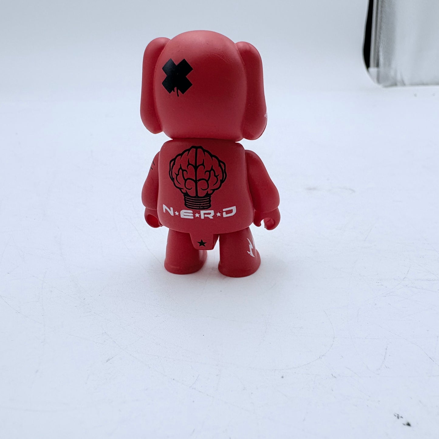 Rare 2004 Toy 2R N.E.R.D. QEE I'm a Dity Dog! Figure