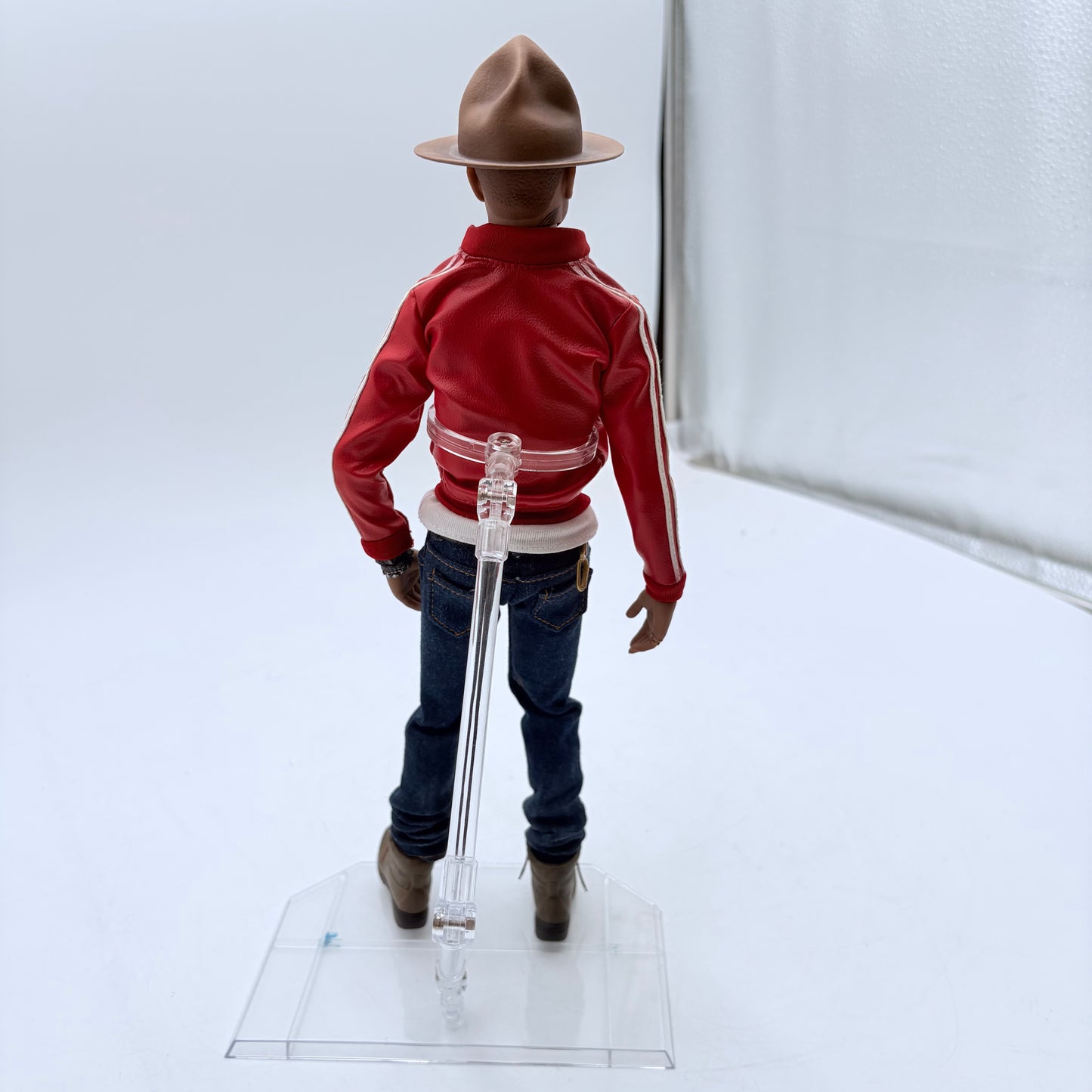 Real Action Heroes Pharrell Williams 1/6 Scale Collectible Action Figure