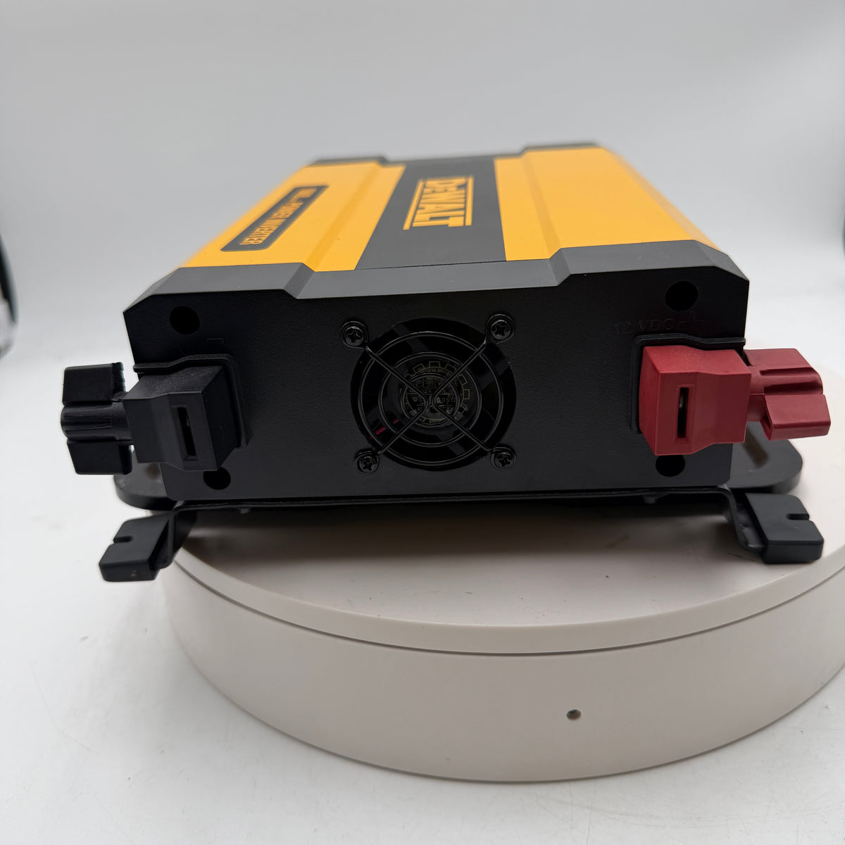 DeWalt DXAEPI1 Type 2 Power Inverter
