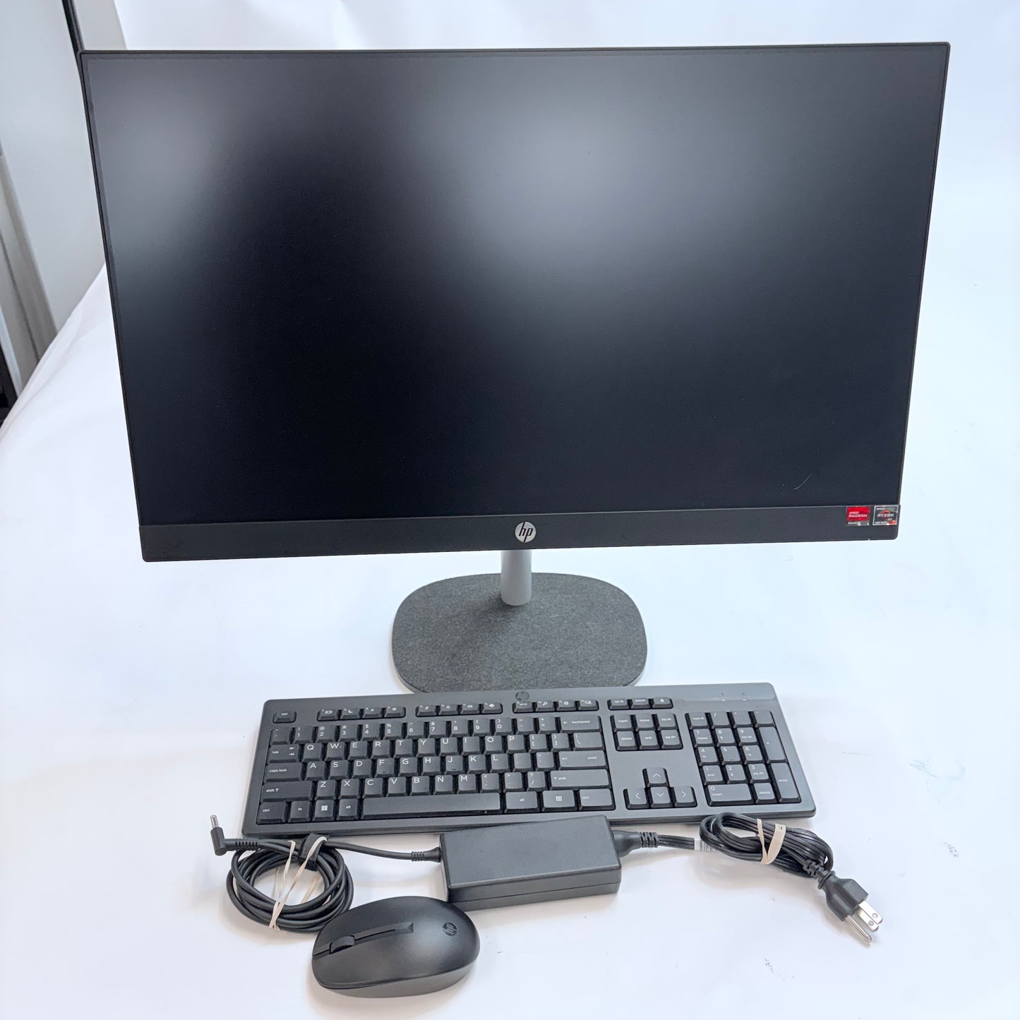 HP All-in-One Desktop Ryzen 7 Ryzen 7 7730U CPU 16GB RAM 1TB Storage 27-CR0054