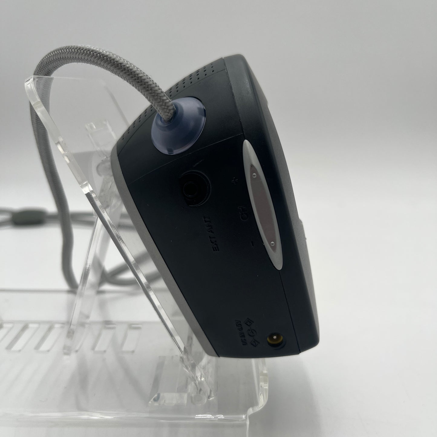 Sony FDL-PT222 Watchman Portable TV Powers On