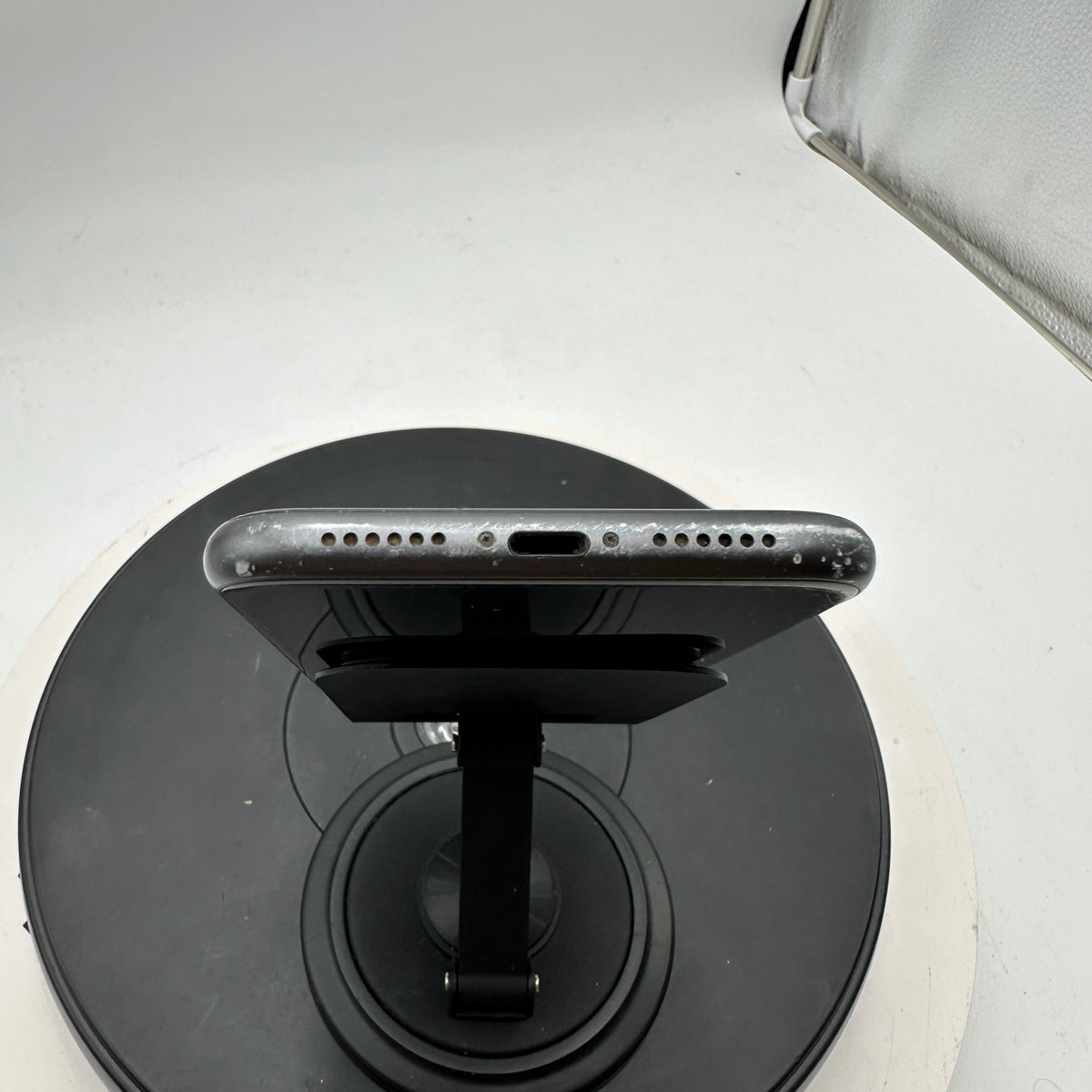 Apple iPhone 11 64GB Black Unlocked READ