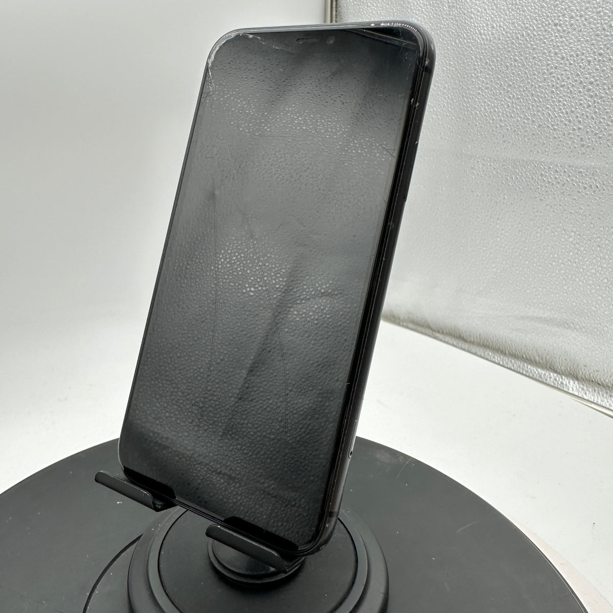 Apple iPhone 11 64GB Black Unlocked READ