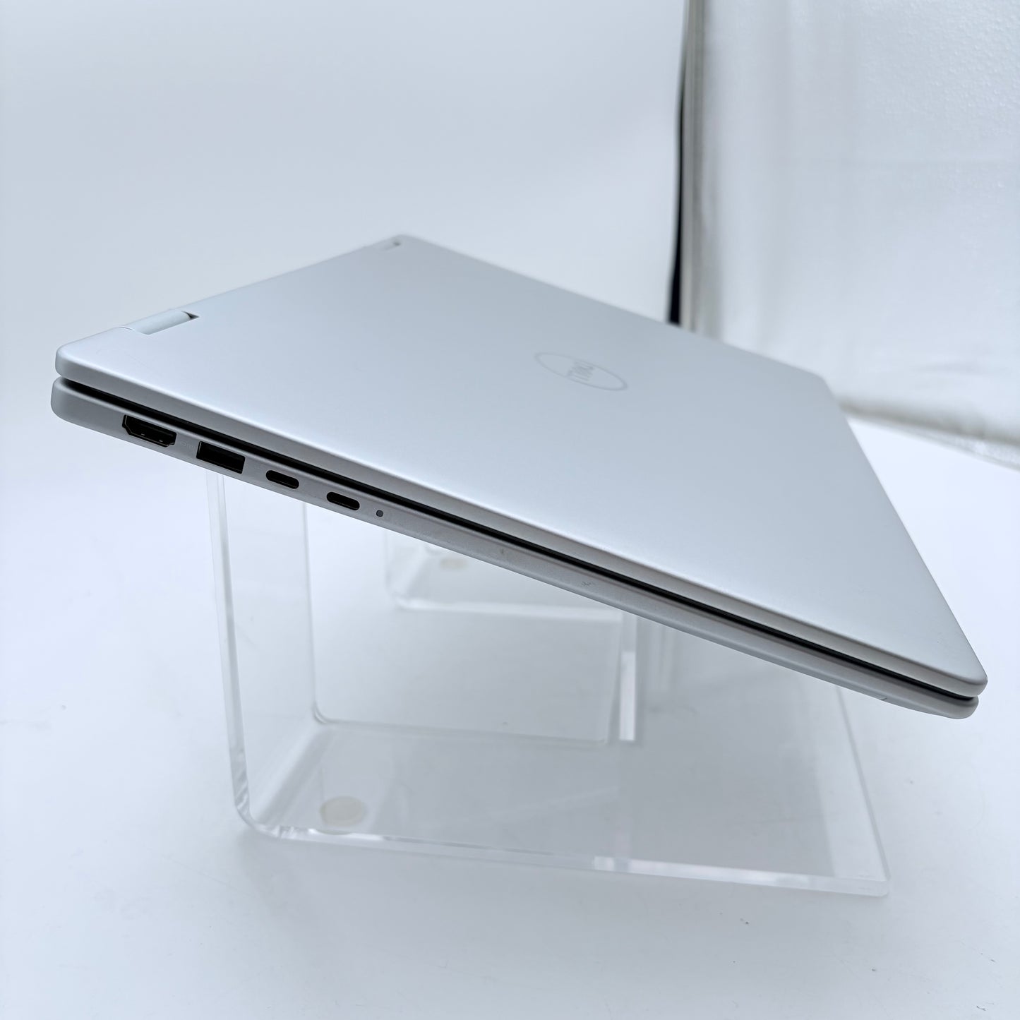 Dell Inspiron 16 7640 2-in-1 Laptop 16GB RAM 1TB Ultra 7 Processor READ