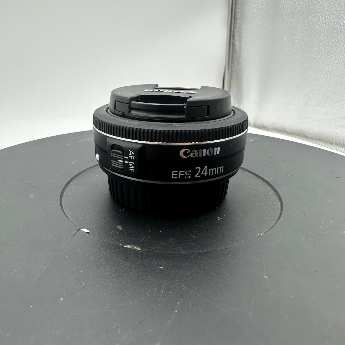Canon EF-S 24mm f/2.8 STM Macro Pancake Lens