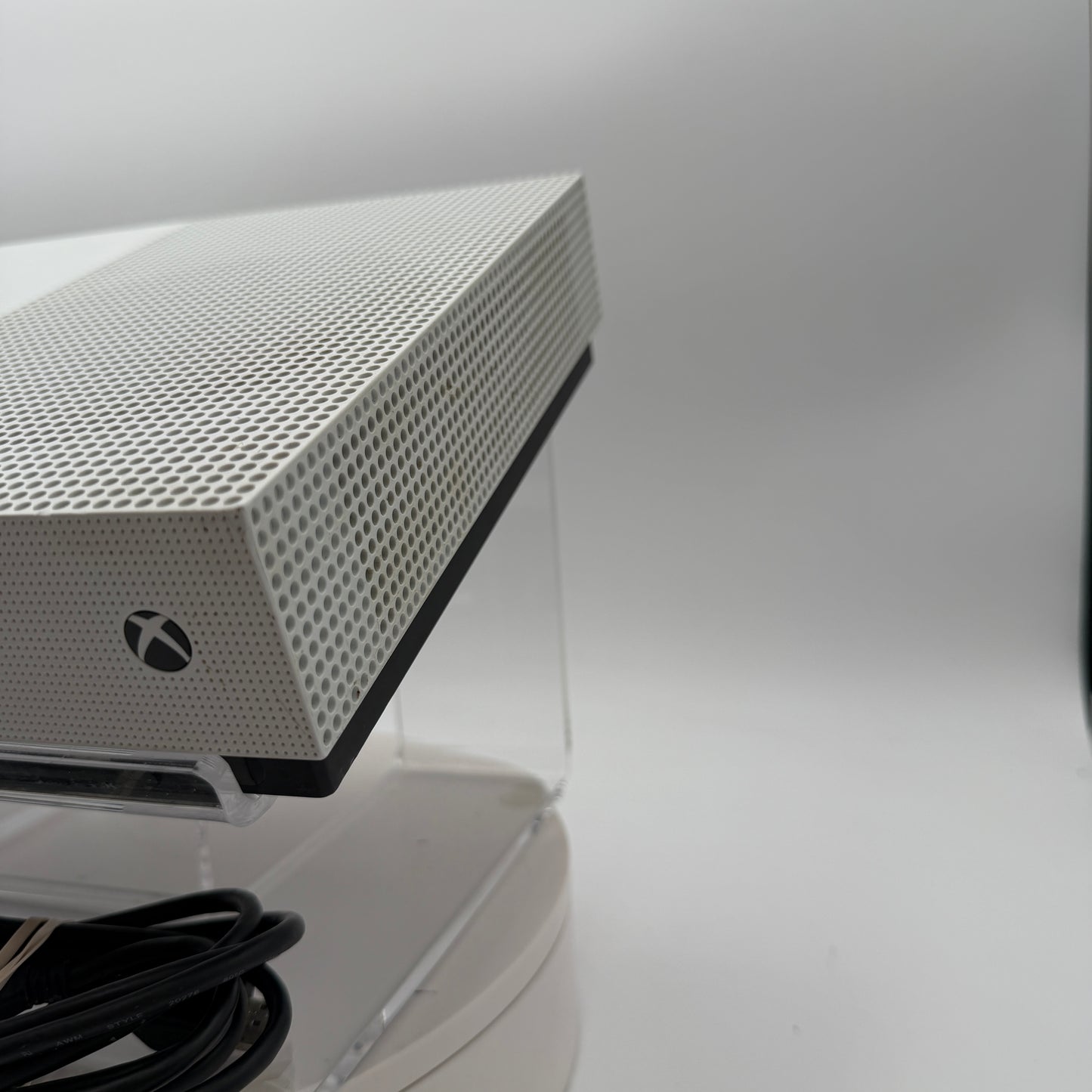 Microsoft Xbox One S (1681) 500GB