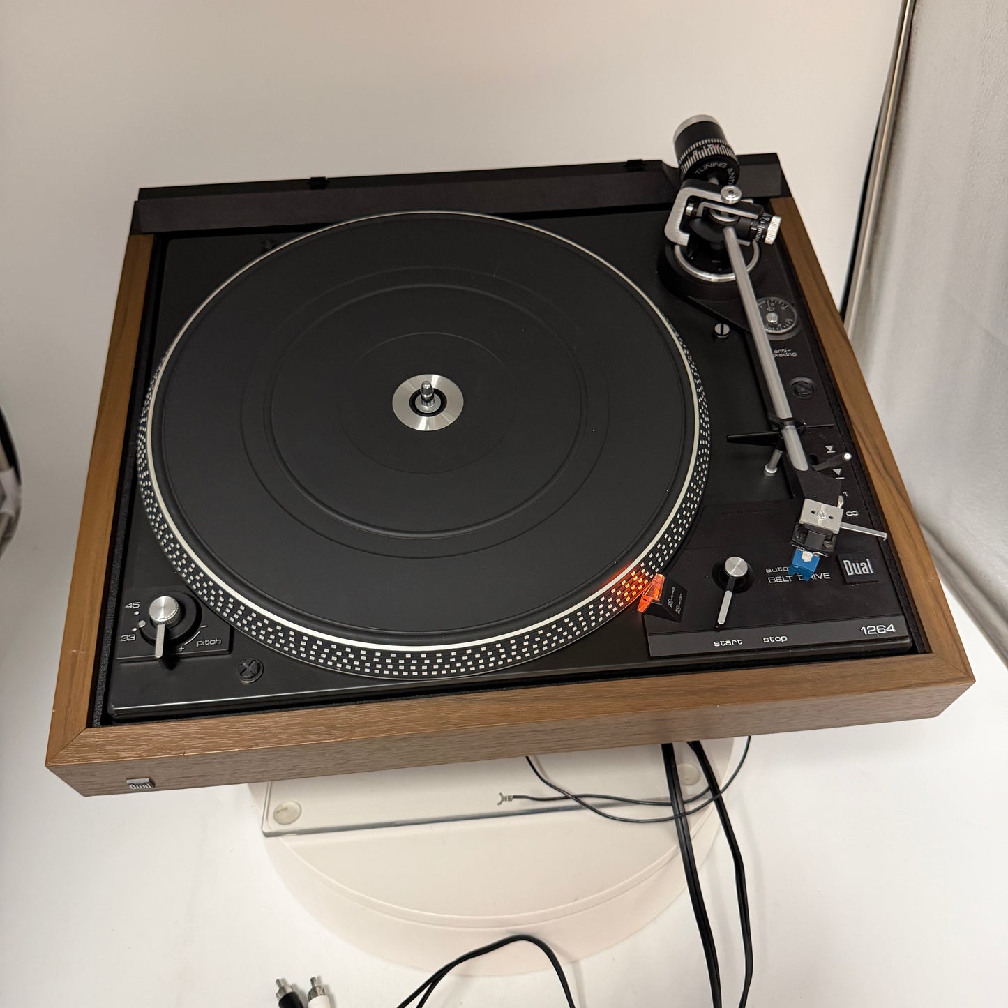Dual 1264 Belt Driven Turntable Brown for Parts or Repair