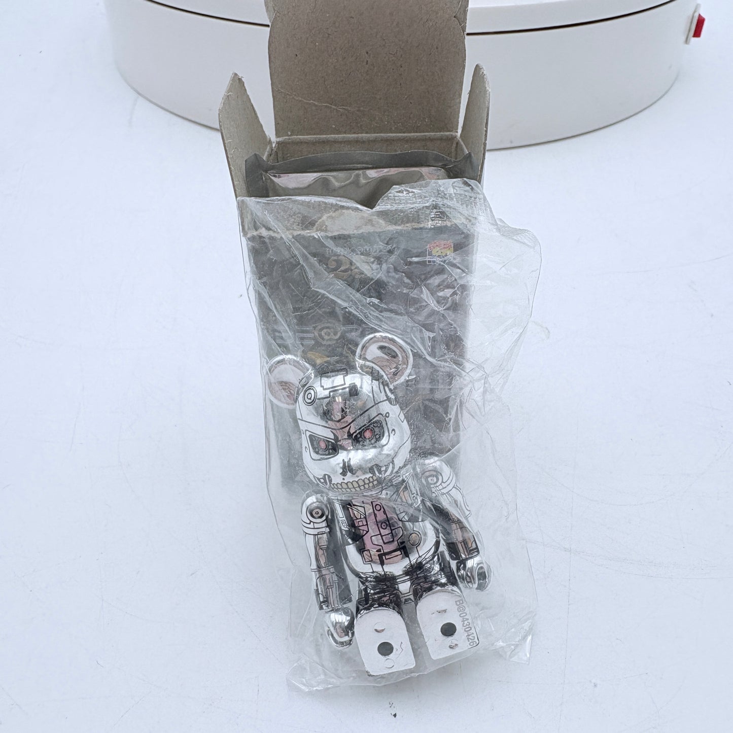Medicom Bearbrick Series 43 Terminator 2 Judgement Day 100% Sealed Silver Collectible Figure