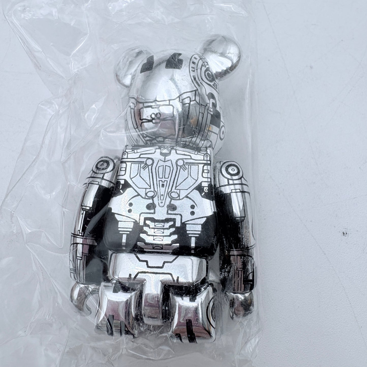 Medicom Bearbrick Series 43 Terminator 2 Judgement Day 100% Sealed Silver Collectible Figure