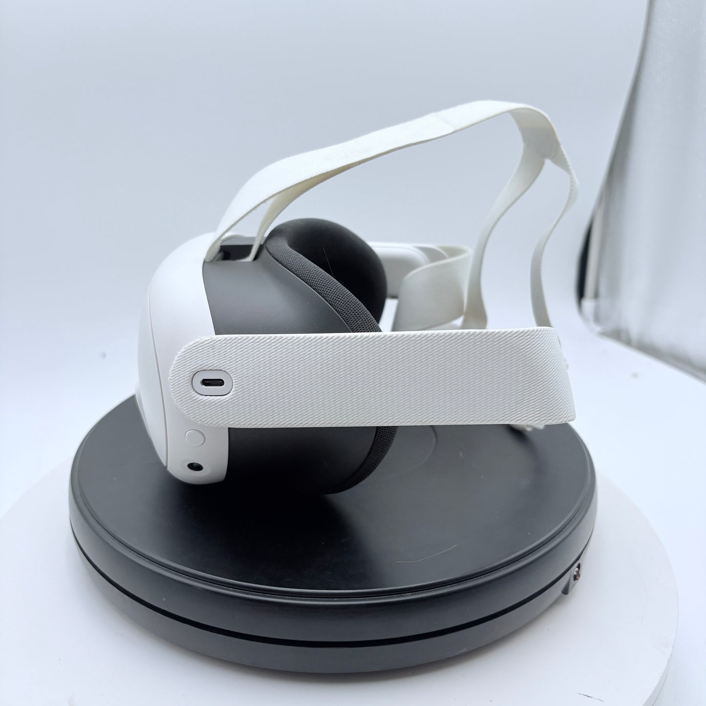Meta Quest 3 128GB Standalone All-in-One VR Headset S3A